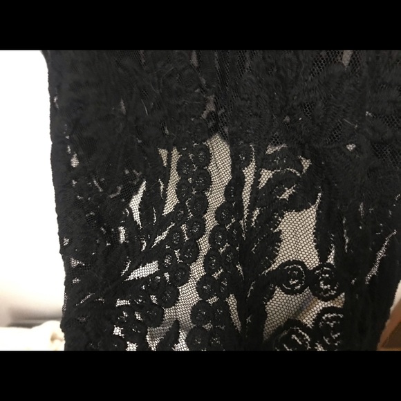 Black lace coverup - Picture 5 of 6